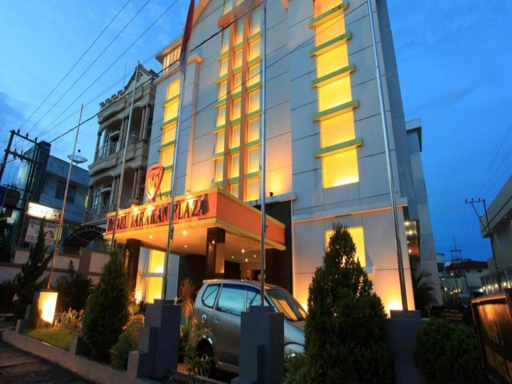 Hotel Tarakan Plaza Exterior foto