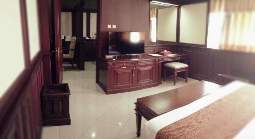 Hotel Tarakan Plaza Exterior foto