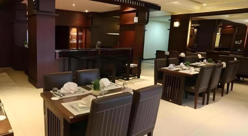 Hotel Tarakan Plaza Exterior foto